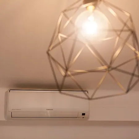 Casa Liberta - Downtown Modern With Airconditioning Apartmán Sanremo