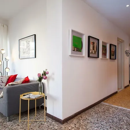 Casa Liberta - Downtown Modern With Airconditioning Апартаменти Санремо