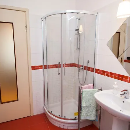 Апартаменти Casa Liberta - Downtown Modern With Airconditioning